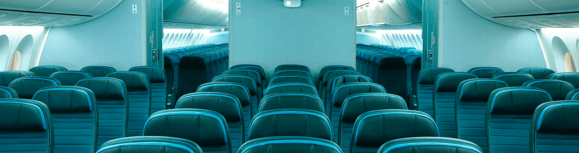 assentos de interior de avião em azul 