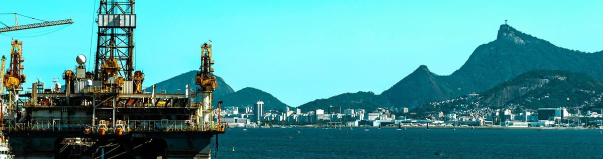 plataforma de petroleo sob o mar