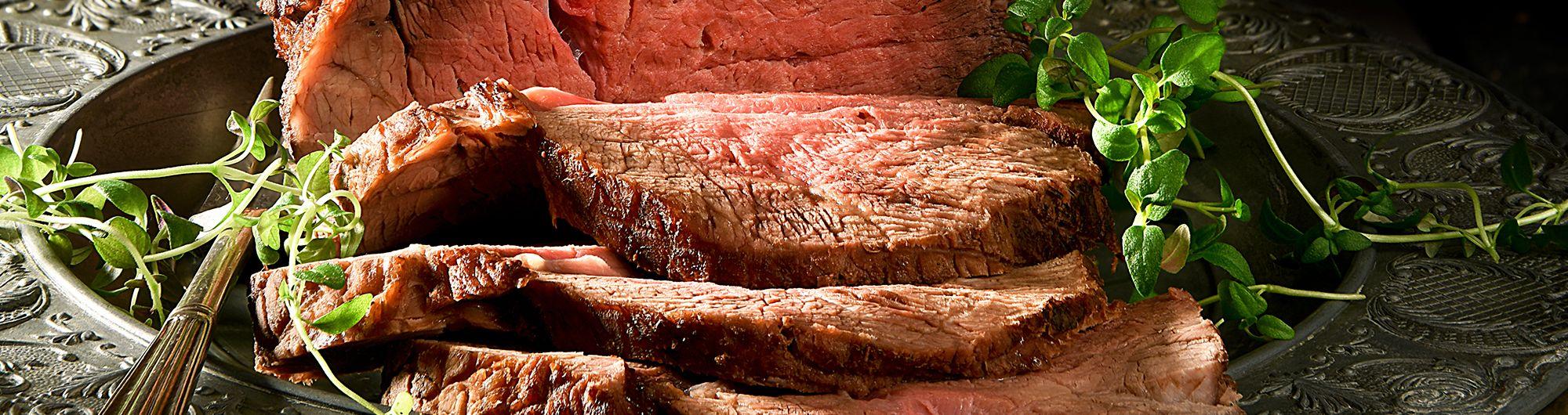 carne bovina cortada em fatias